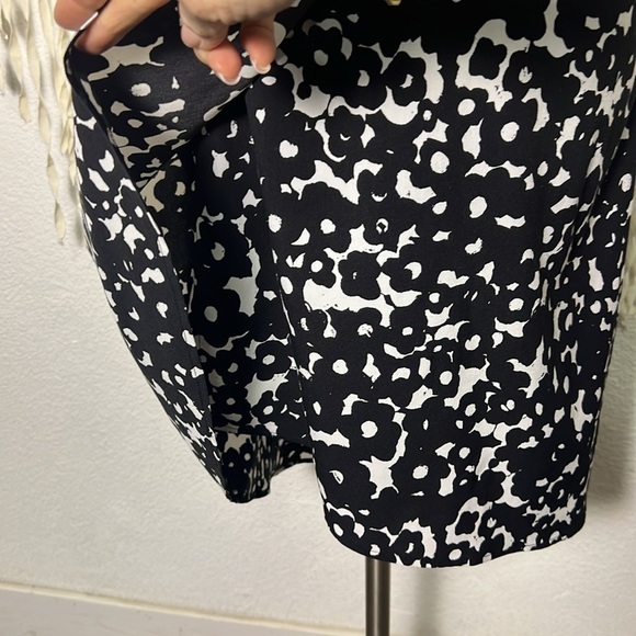 Cabi Faux Wrap Dixon Skirt Size Small in Black & White Ink Floral - Picture 3 of 10